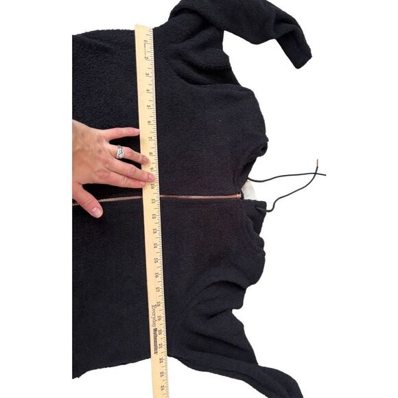 NEW Fabletics Yitty Pet Me Heart Pocket Onesie size XXL 1X Black Hooded Fuzzy - Picture 7 of 13